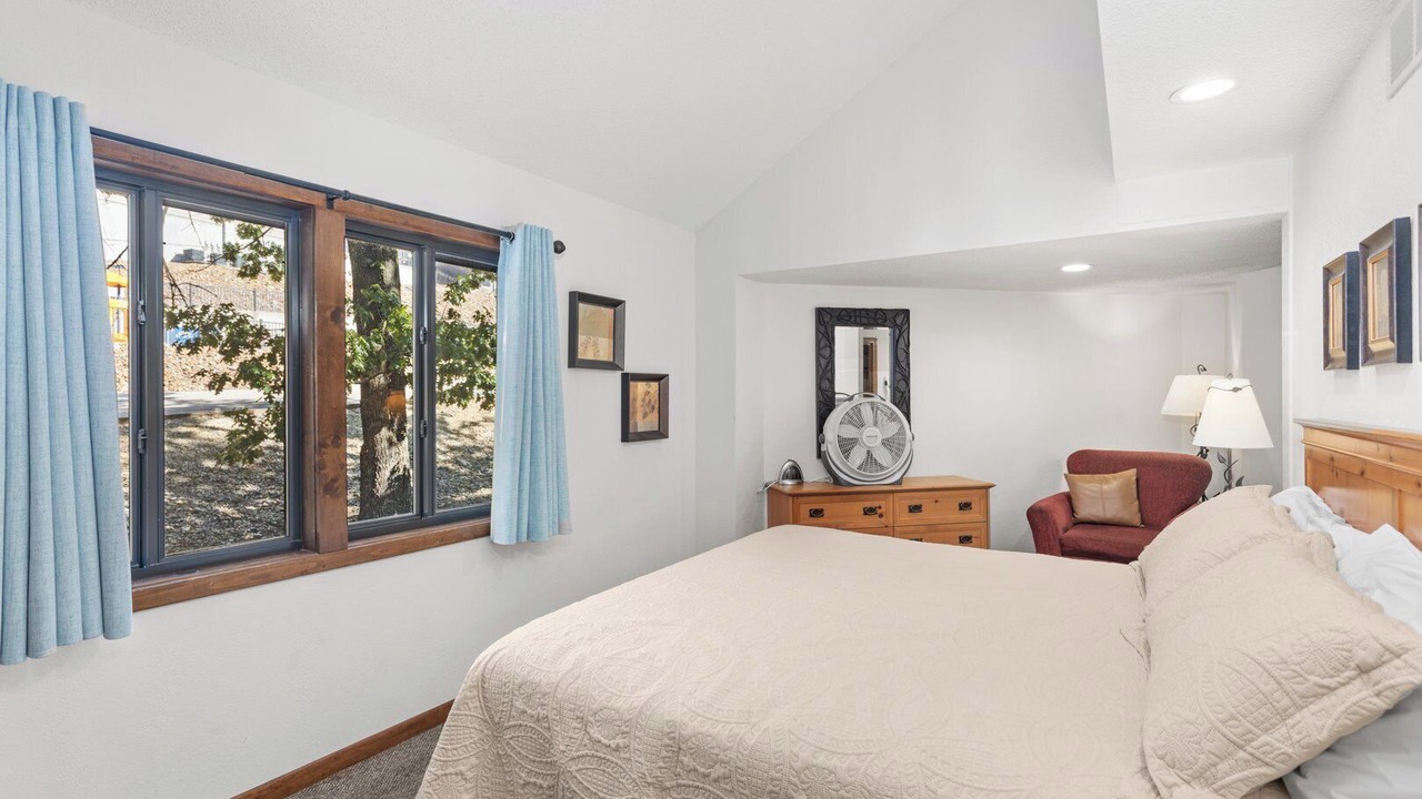 Photo of Bedroom in Osage Beach