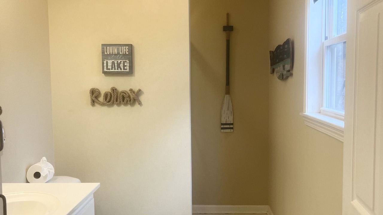 Photo of Bathroom in Piney