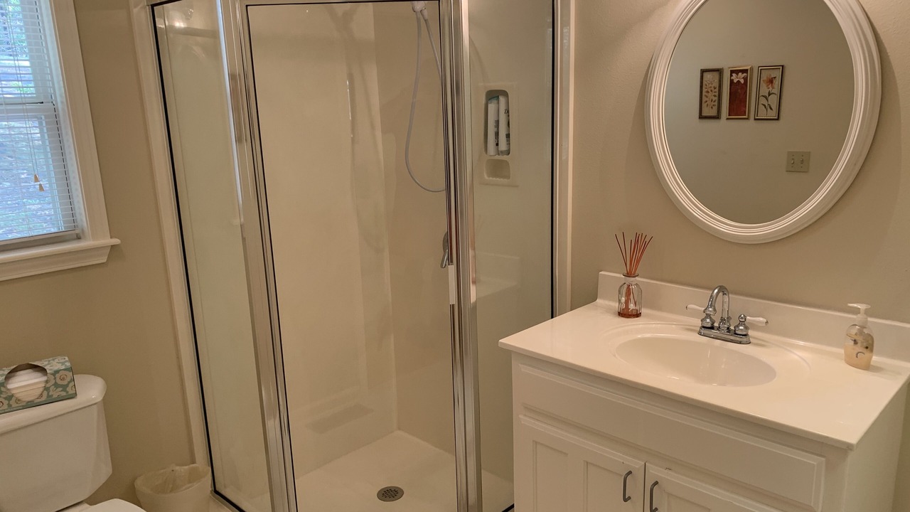 Photo of Bathroom in Piney