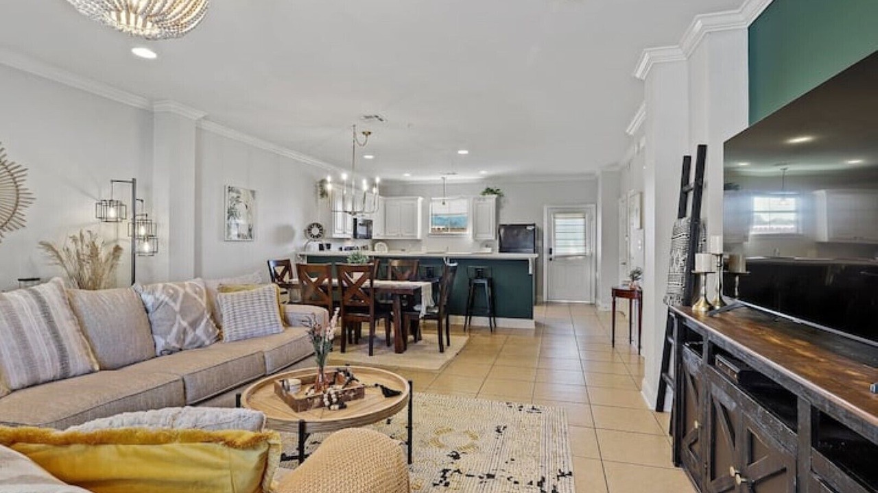 Photo of Livingroom in Highlands - Perkins