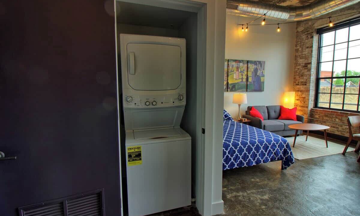 Photo of Bedroom in Midtown