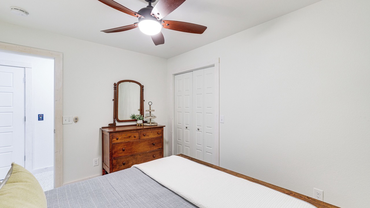 Photo of Bedroom in Garfield