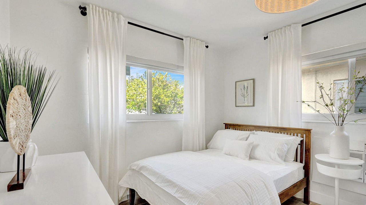 Photo of Bedroom in West Avenue