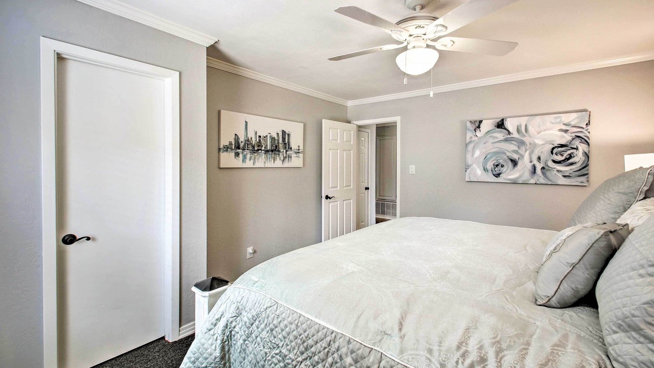 Photo of Bedroom in Lake Hamilton