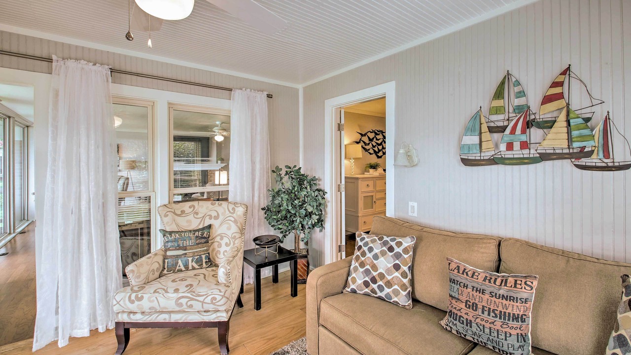 Photo of Livingroom in Lake Hamilton