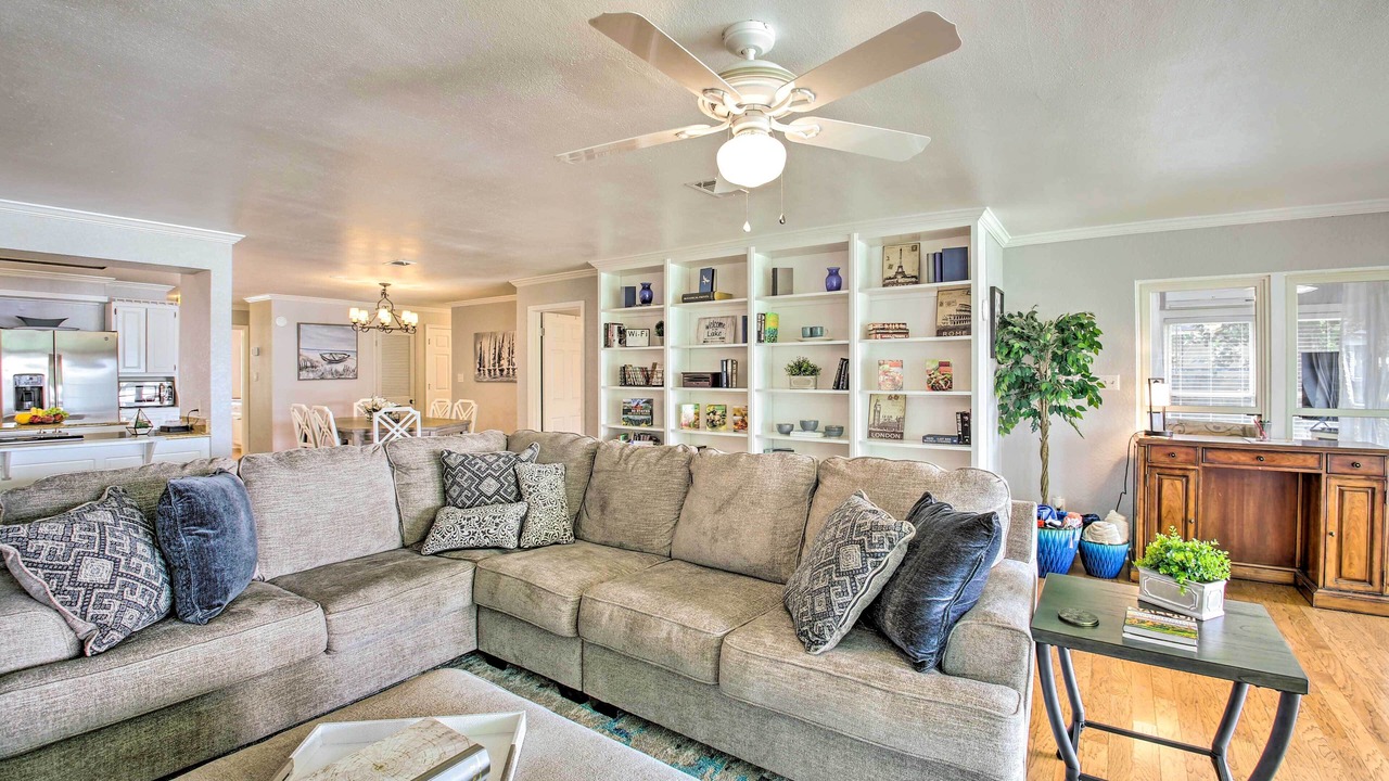 Photo of Bedroom in Lake Hamilton