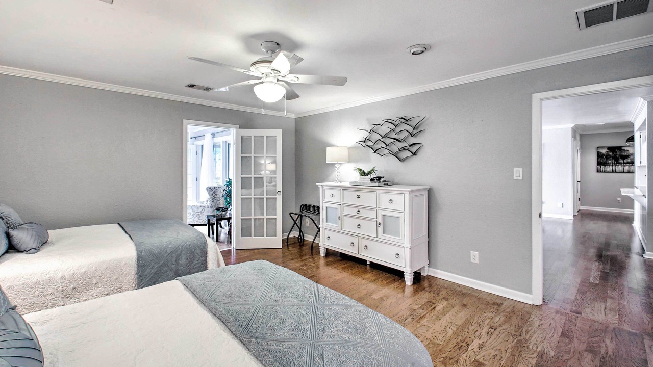 Photo of Bedroom in Lake Hamilton