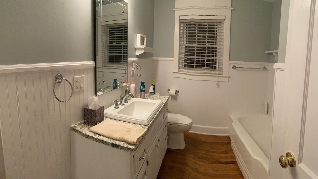 Photo of Bathroom in Sulphur Well