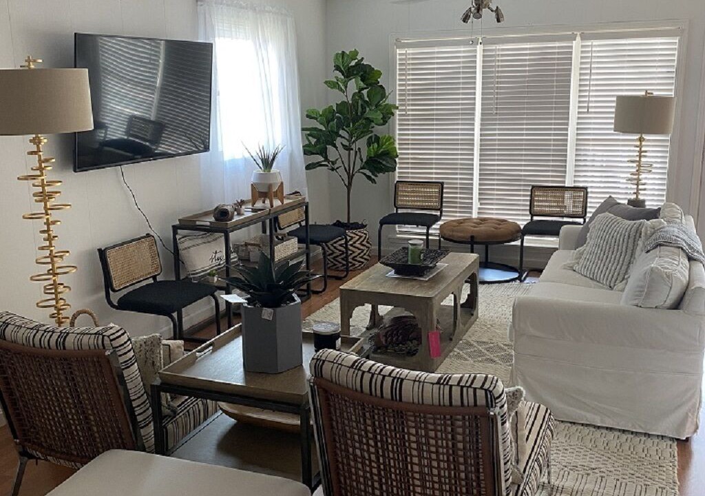 Photo of Livingroom in New Concord
