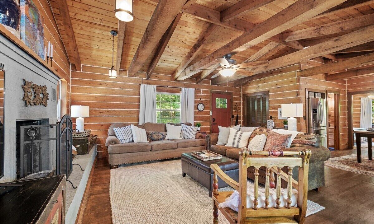 Photo of Livingroom in Rogers