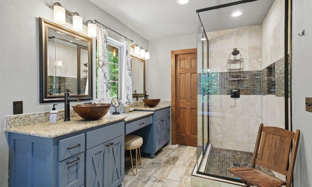Photo of Bathroom in Rogers