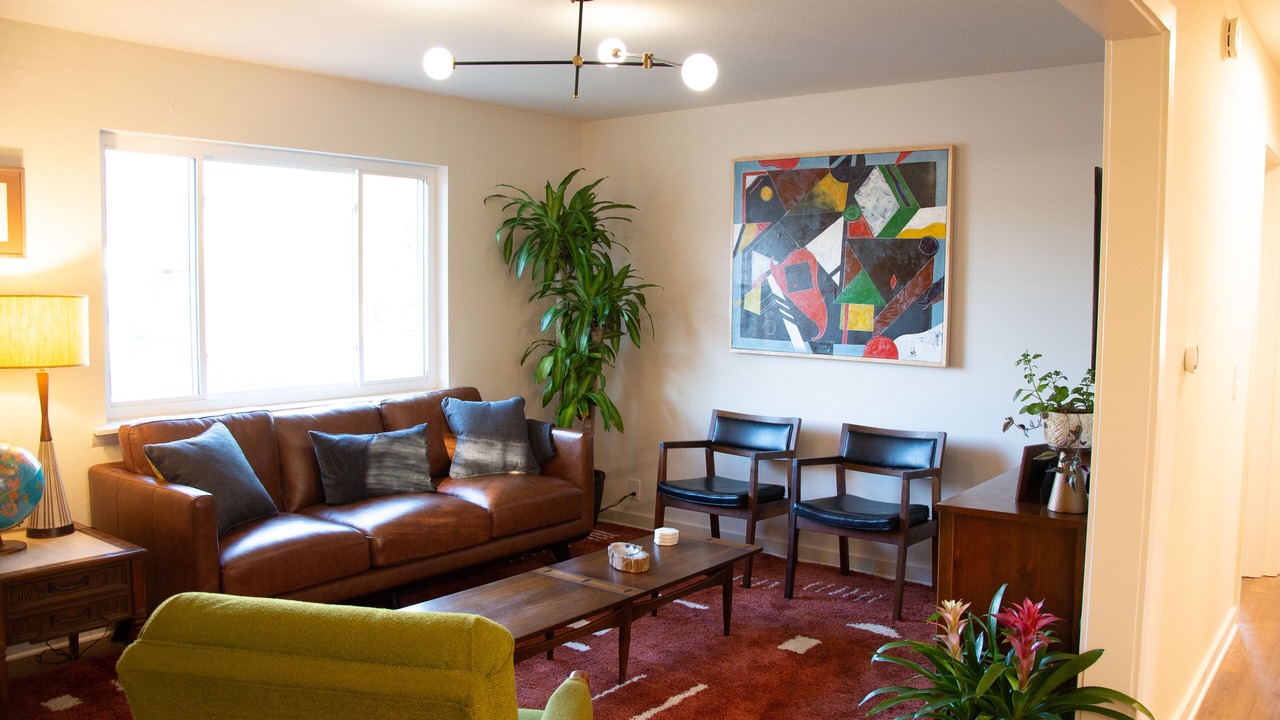 Photo of Livingroom in Downtown