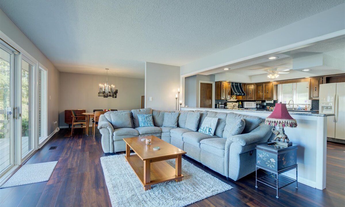 Photo of Livingroom in Ashley Oaks