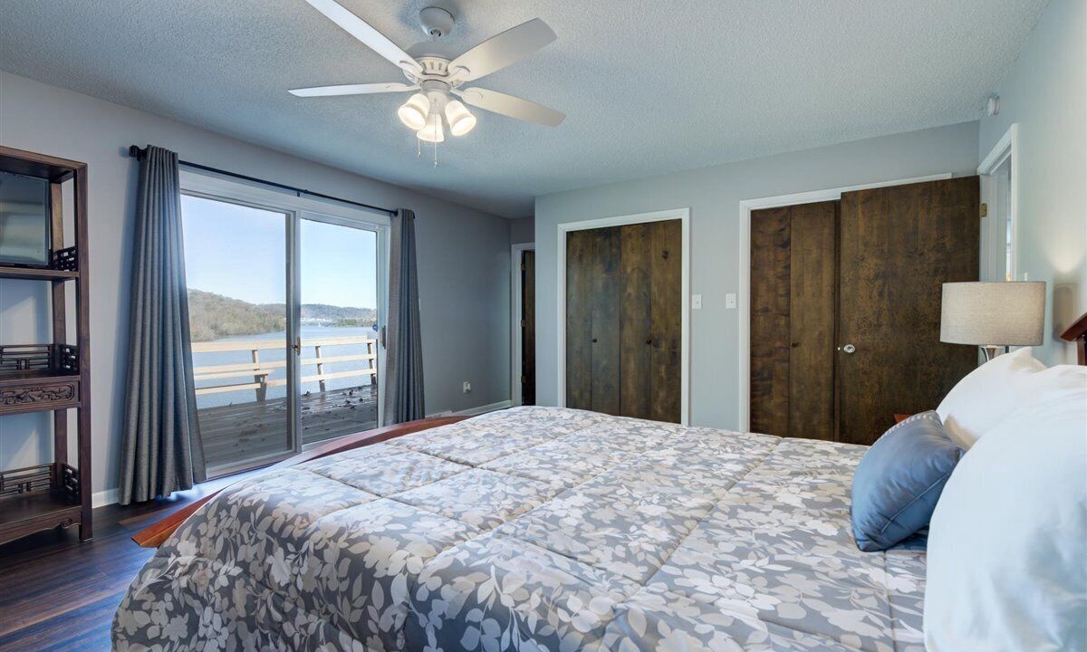 Photo of Bedroom in Ashley Oaks