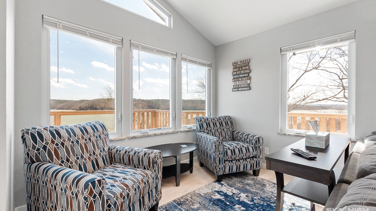 Photo of Livingroom in Beaver Shores