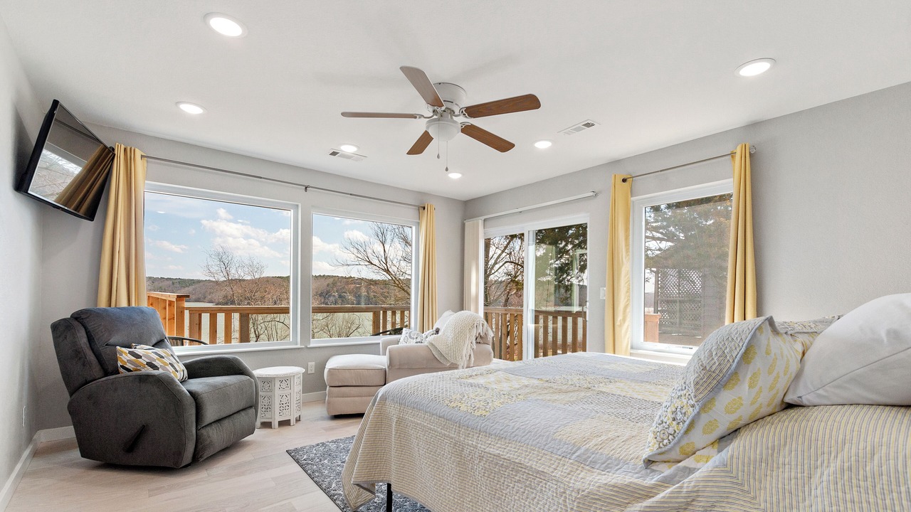 Photo of Bedroom in Beaver Shores