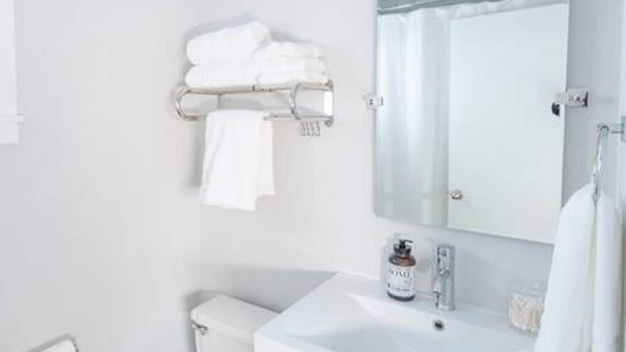 Photo of Bathroom in Melrose