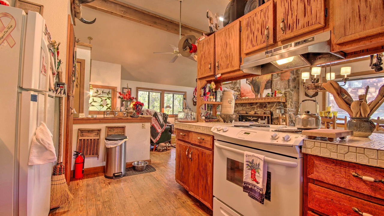 Photo of Kitchen in Mammoth Spring