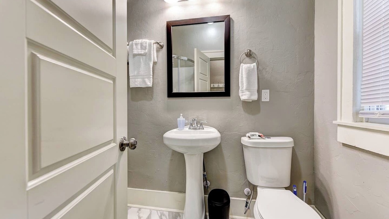Photo of Bathroom in Central Oklahoma City
