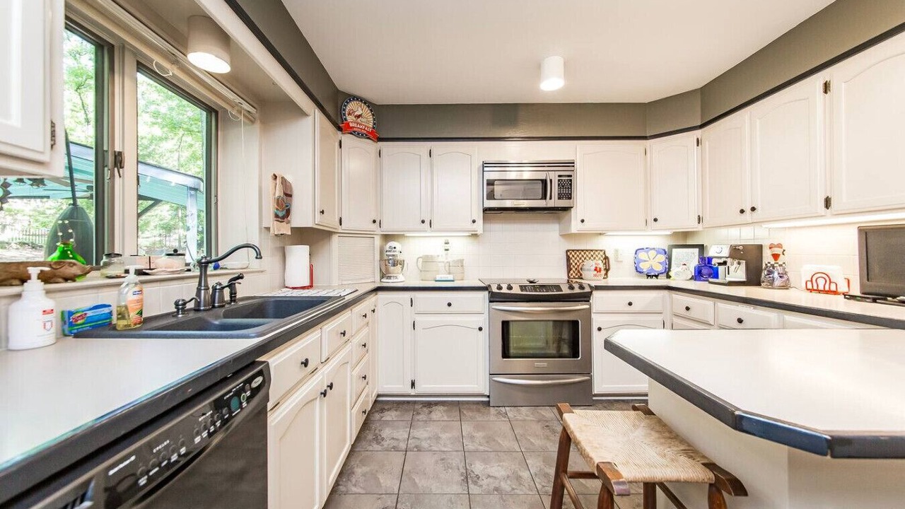 Photo of Kitchen in Eden Isle