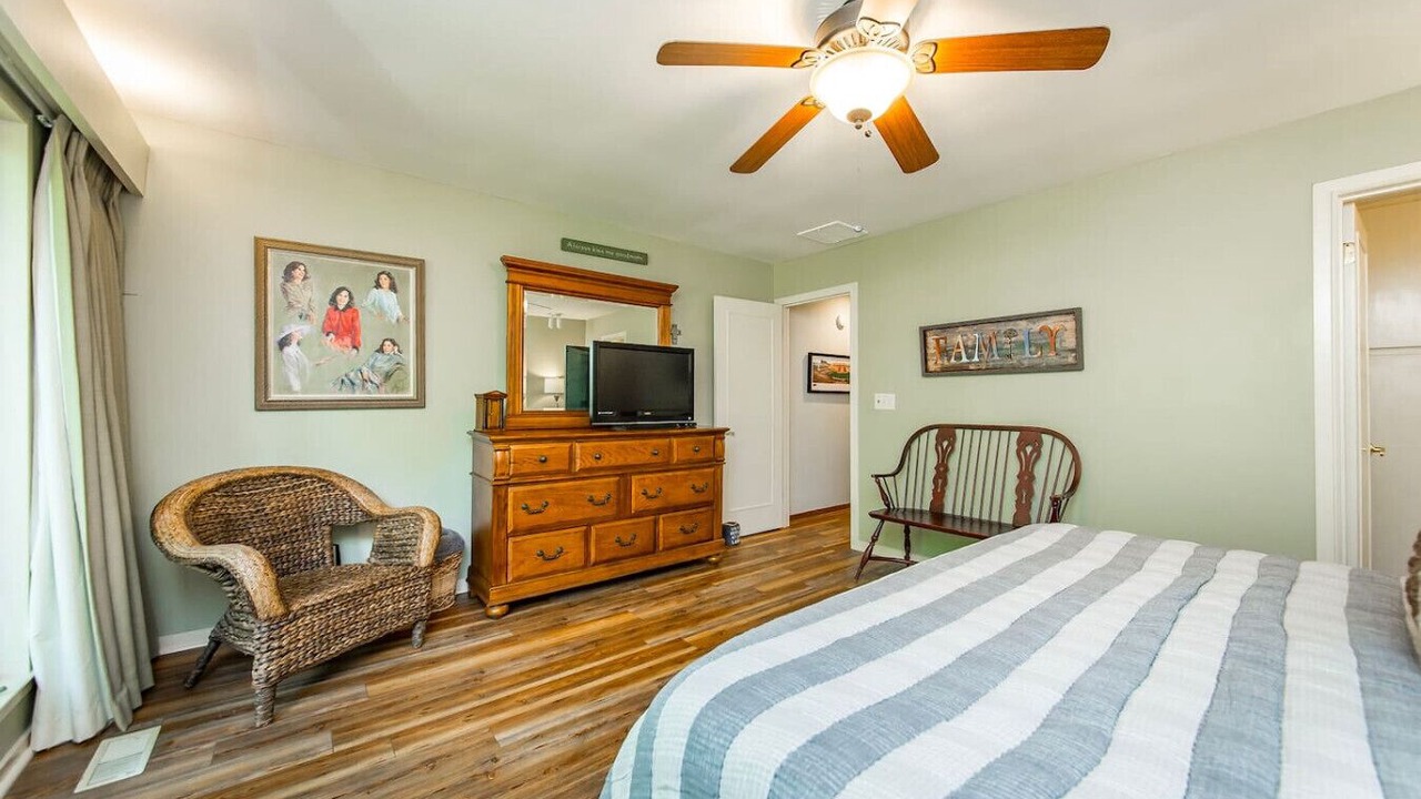 Photo of Bedroom in Eden Isle