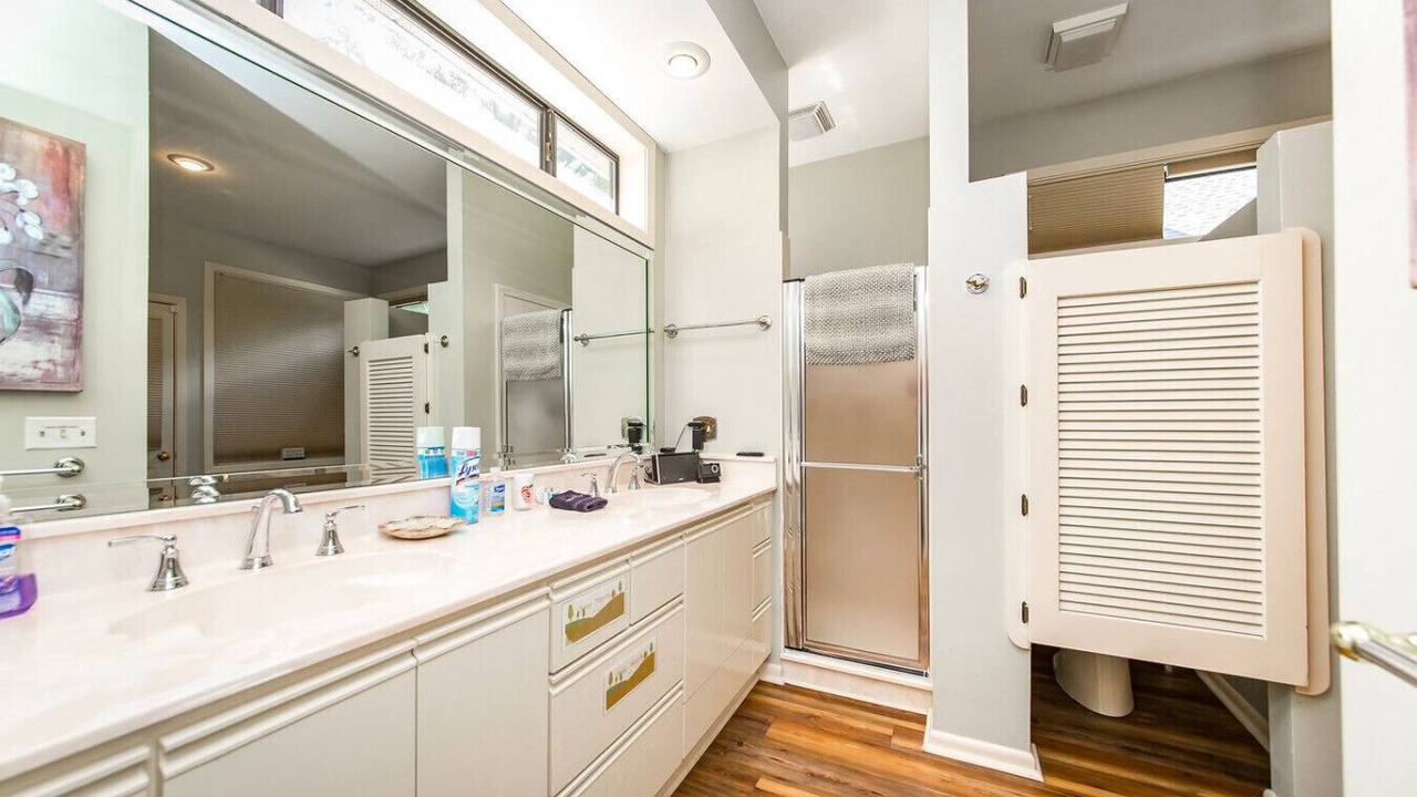Photo of Bathroom in Eden Isle
