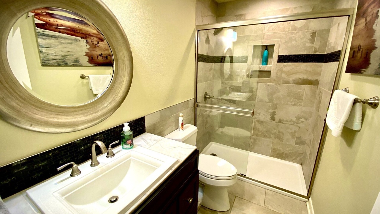 Photo of Bathroom in Lake Hamilton