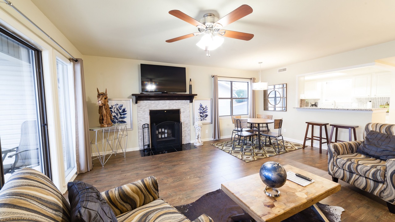 Photo of Bedroom in Lake Hamilton