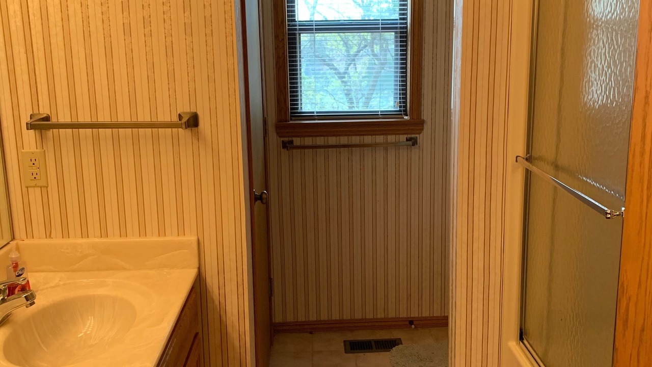 Photo of Bathroom in Garfield