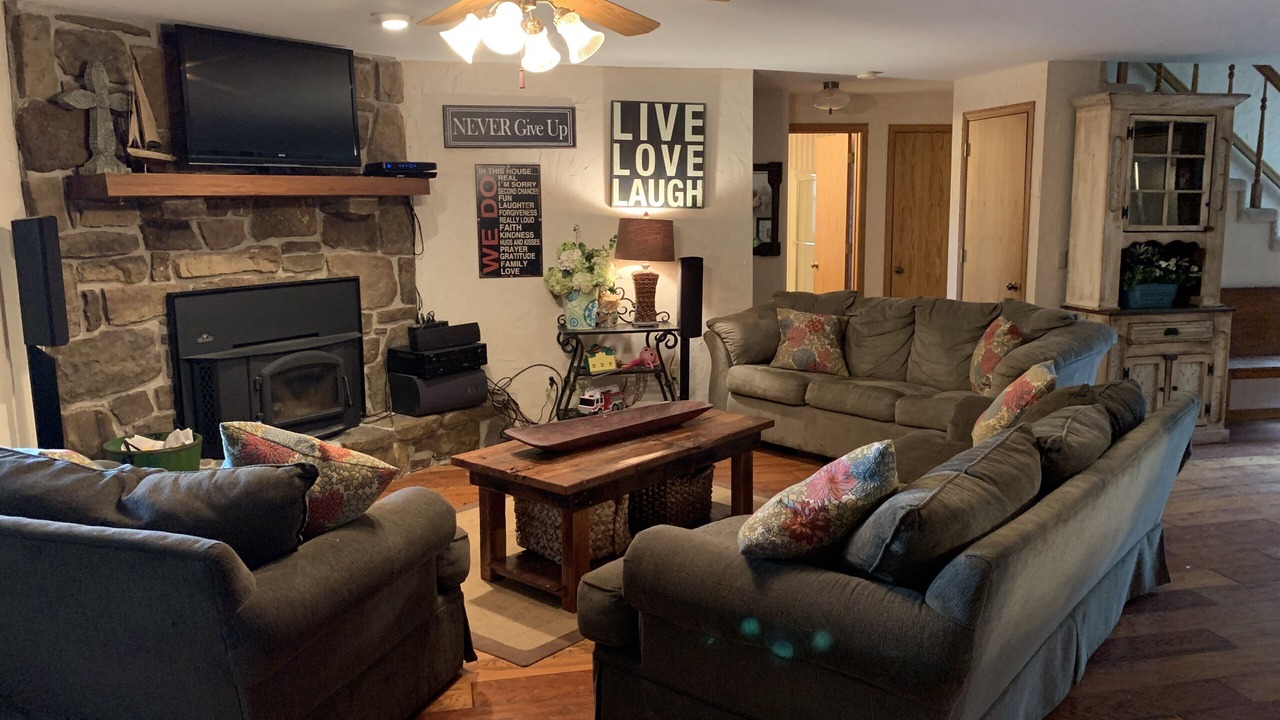Photo of Livingroom in Garfield