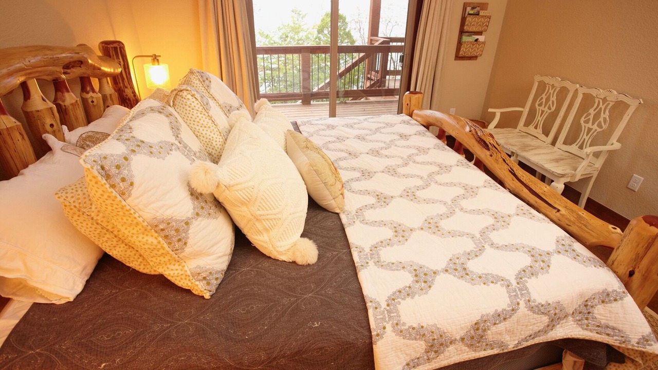 Photo of Bedroom in Sylvan Shores