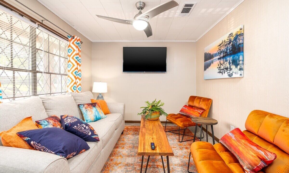 Photo of Livingroom in Pineville