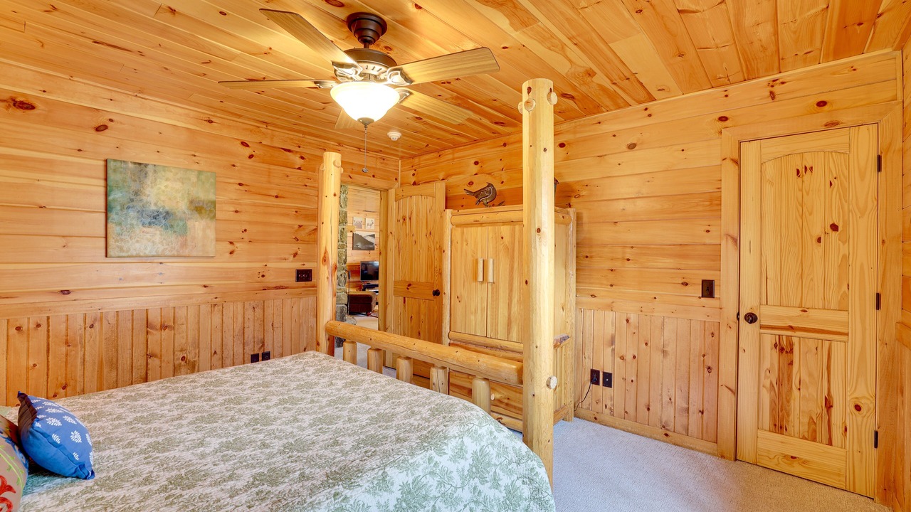 Photo of Bedroom in Maysville