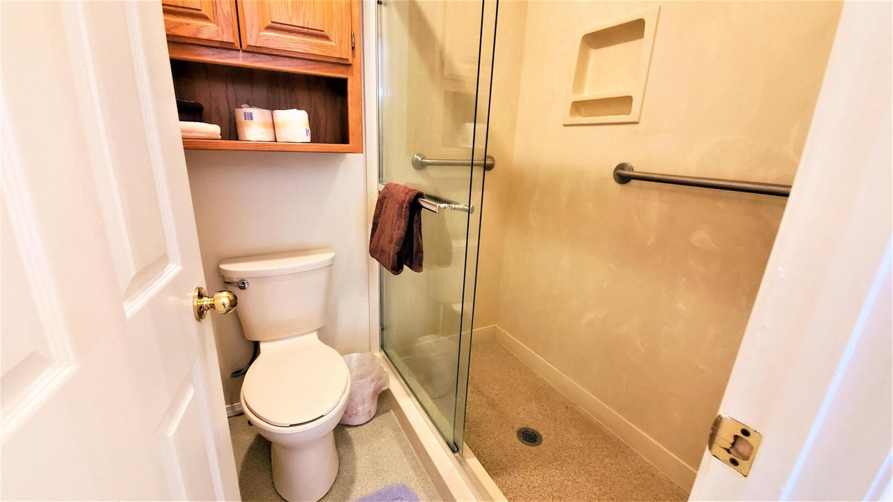 Photo of Bathroom in Holiday Island