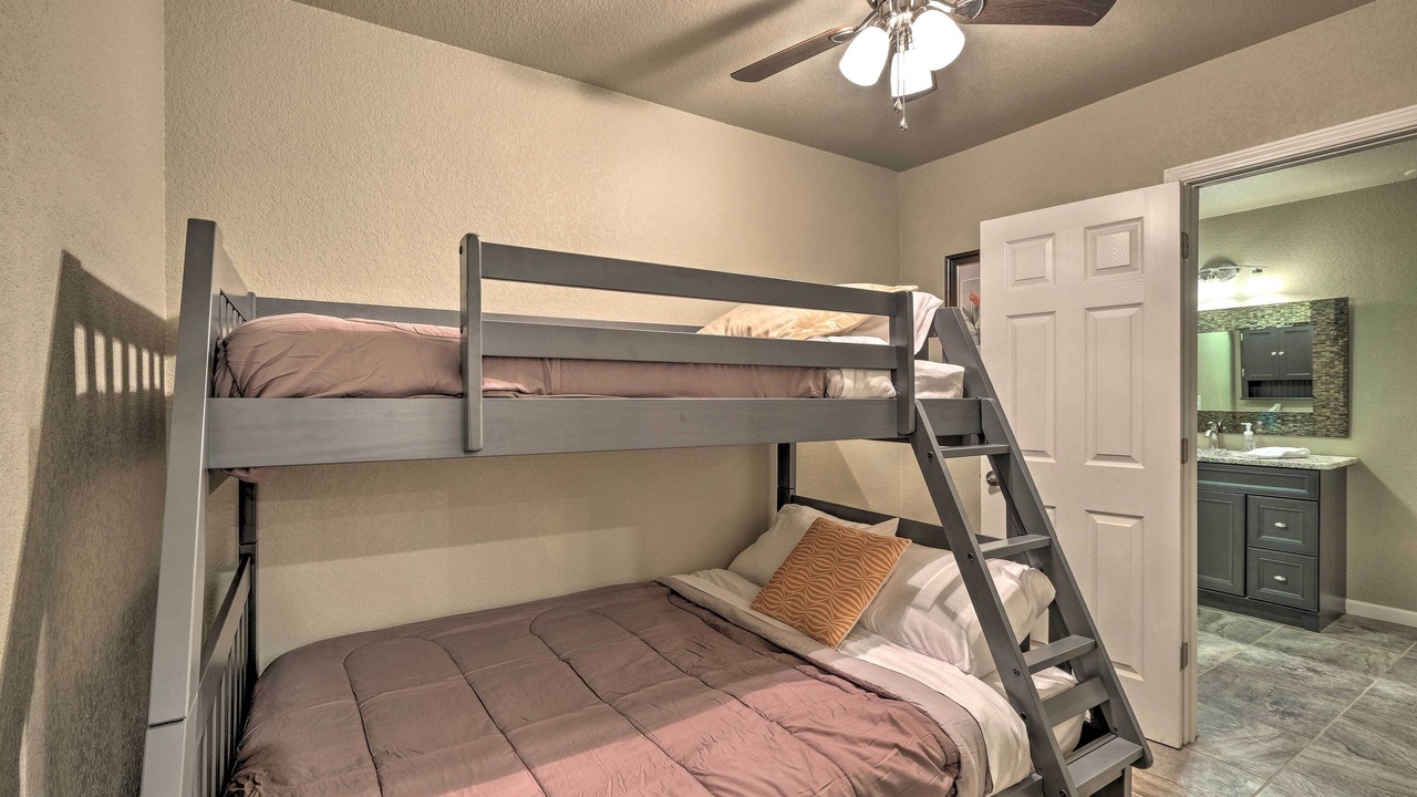 Photo of Bedroom in Springdale