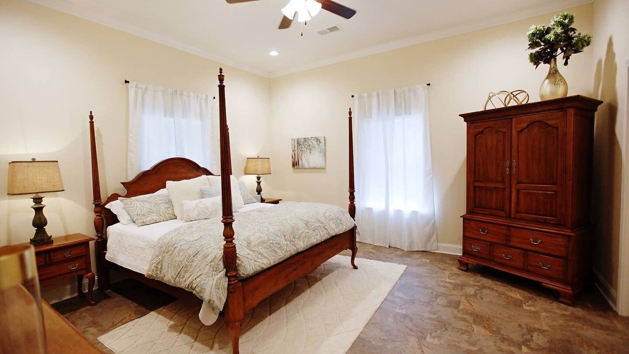 Photo of Bedroom in Ashley Oaks