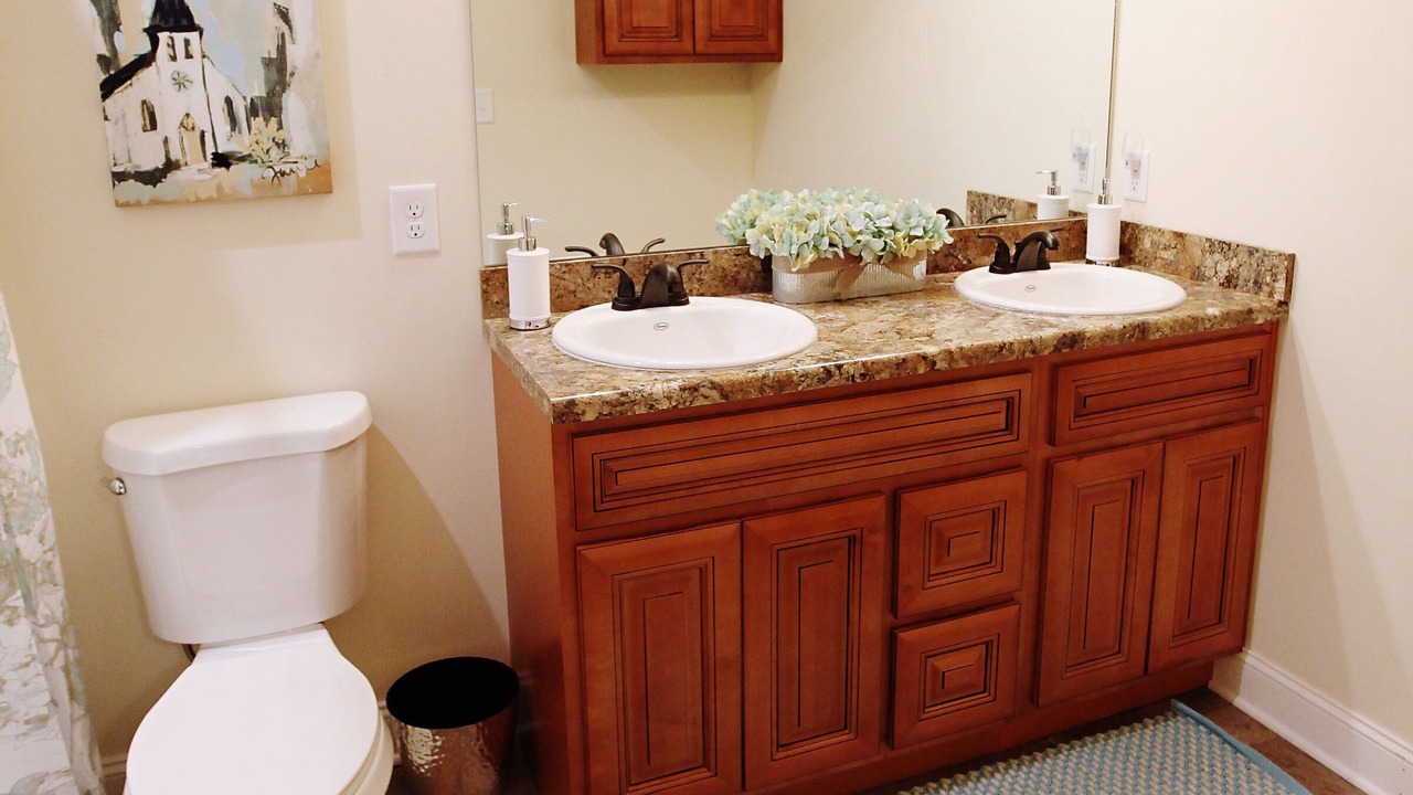 Photo of Bathroom in Ashley Oaks