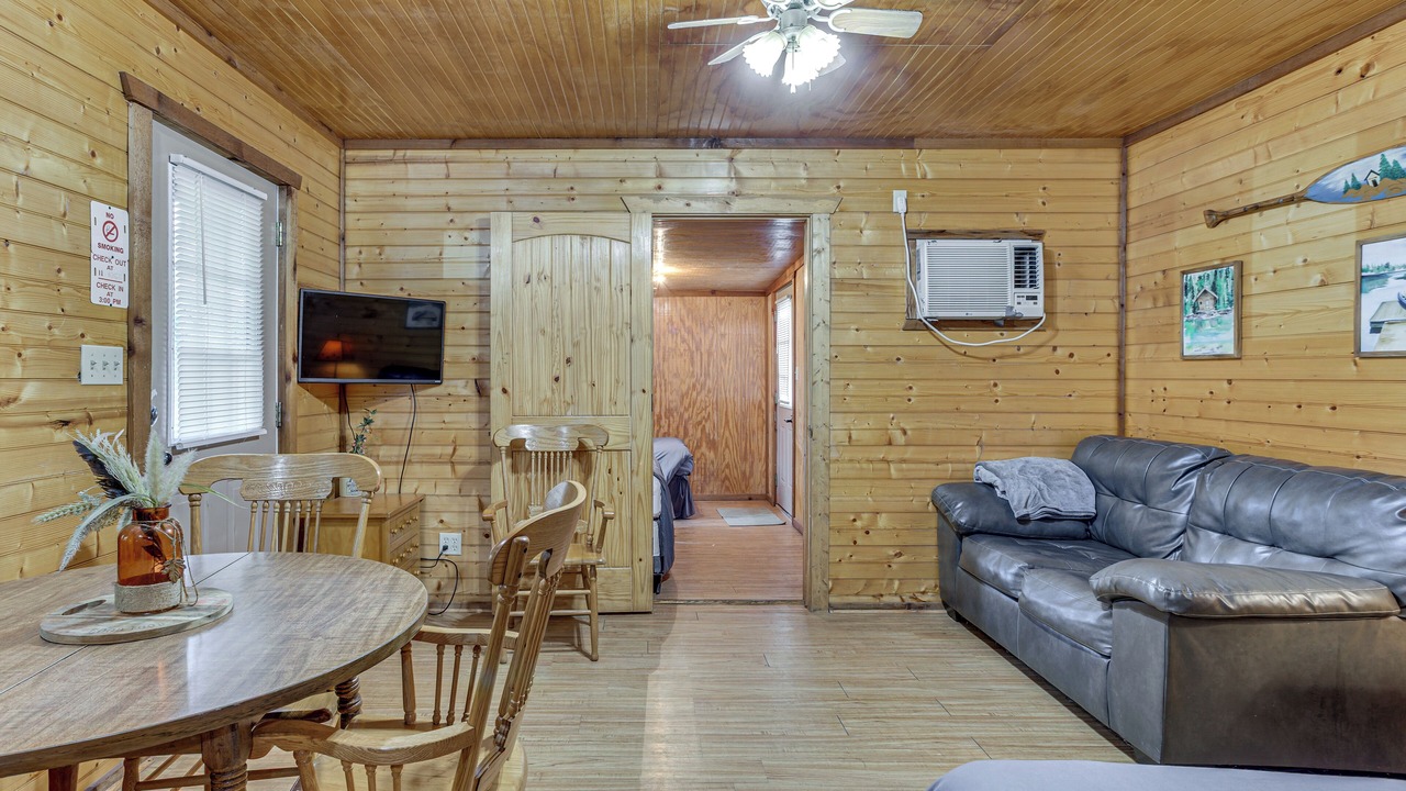 Photo of Livingroom in Davis