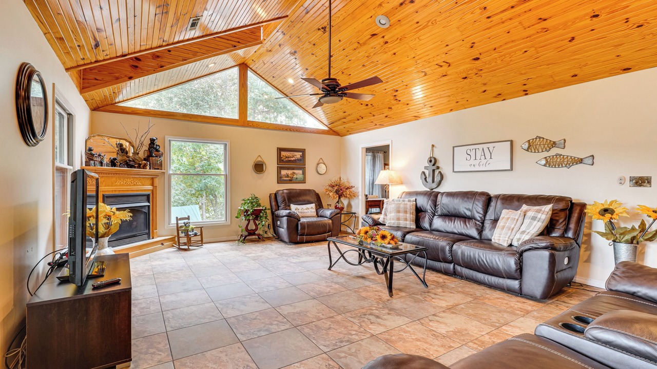 Photo of Bedroom in Sylvan Shores