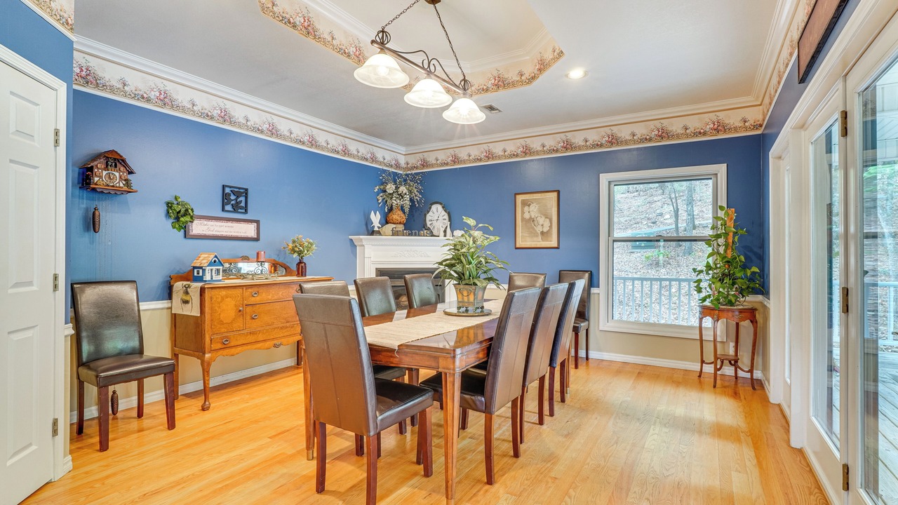 Photo of Livingroom in Sylvan Shores
