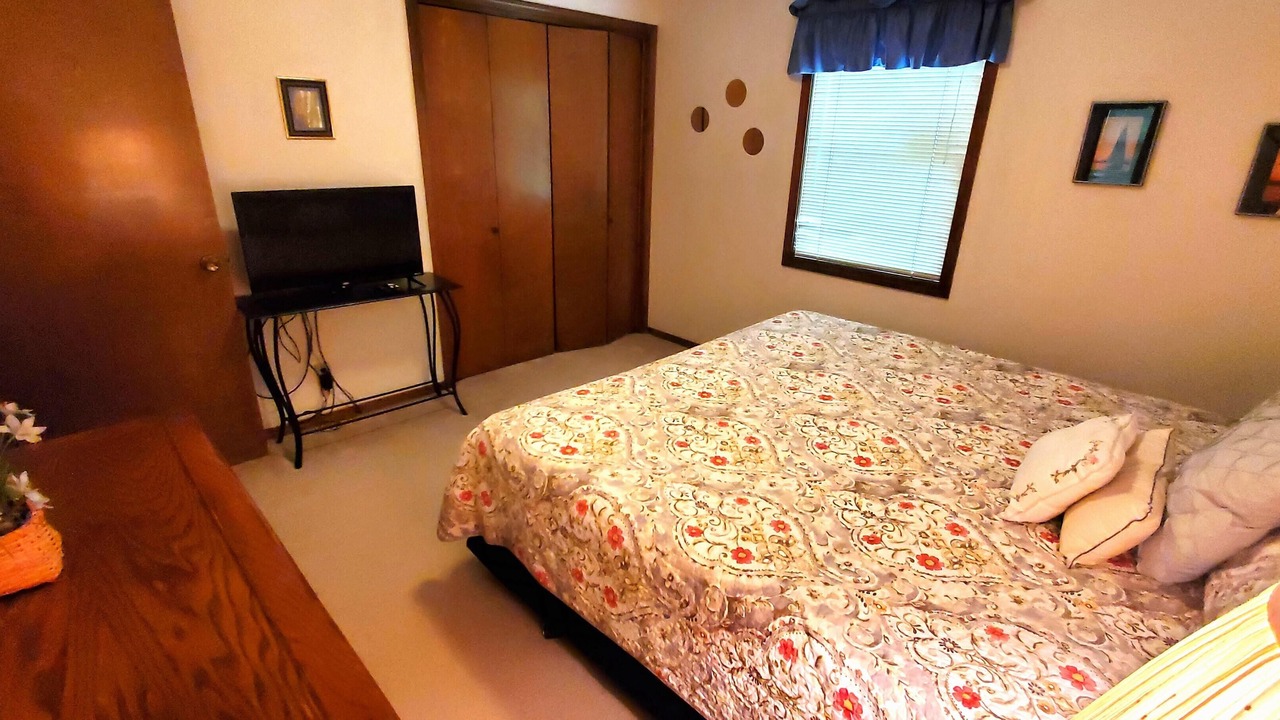 Photo of Bedroom in Holiday Island