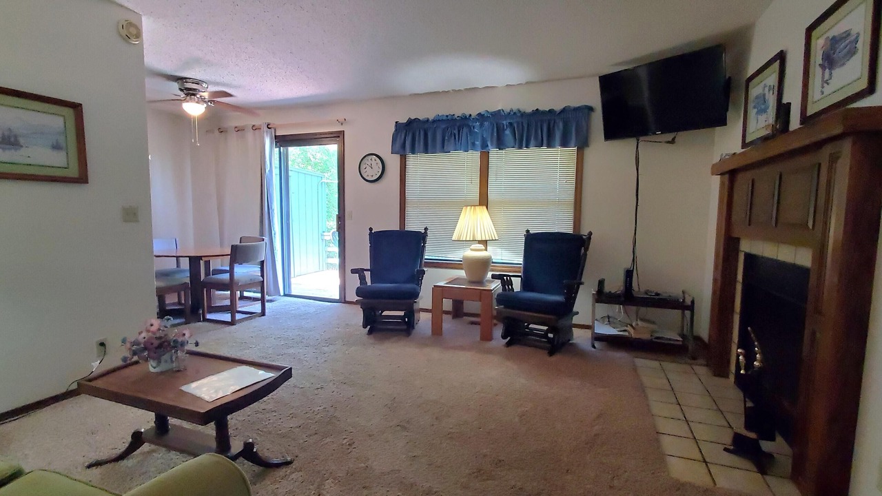 Photo of Livingroom in Holiday Island