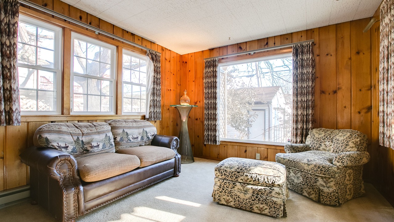 Photo of Livingroom in Regina