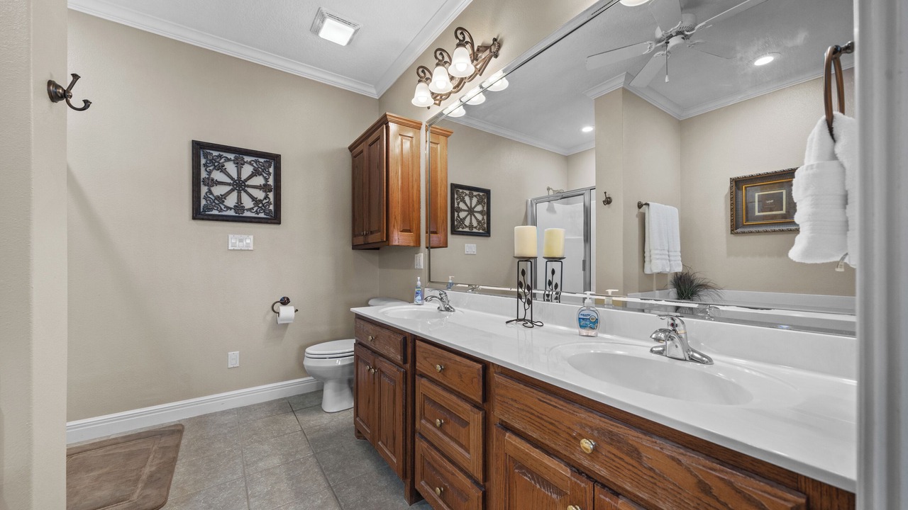 Photo of Bathroom in Lake Hamilton