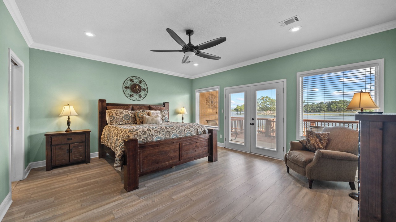 Photo of Bedroom in Lake Hamilton