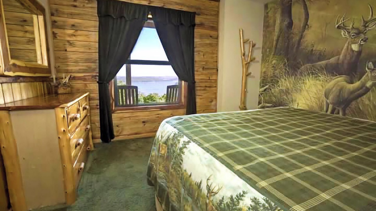 Photo of Bedroom in Sylvan Shores