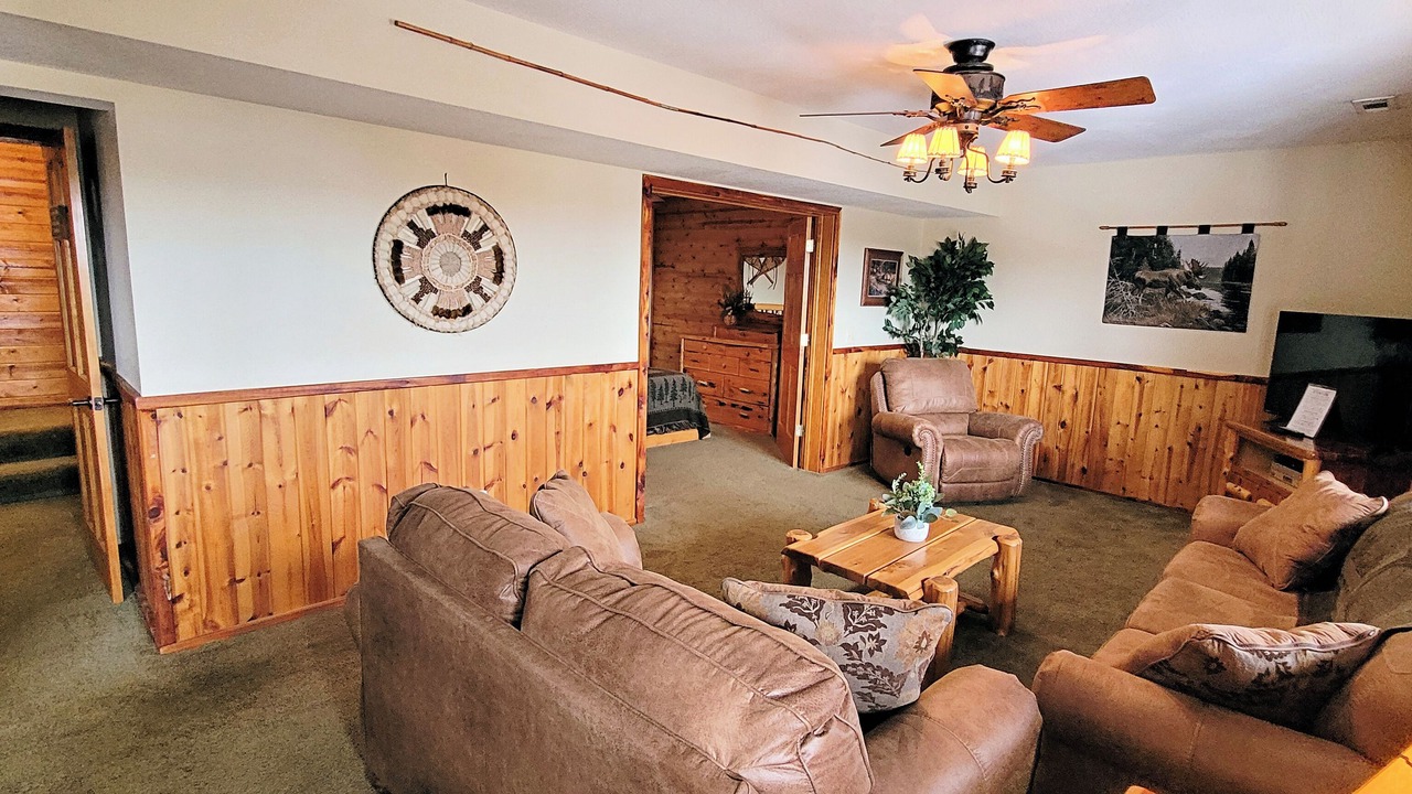 Photo of Livingroom in Sylvan Shores