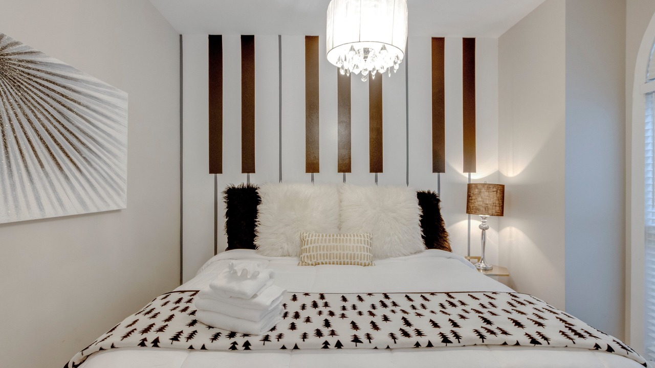 Photo of Bedroom in Hillsboro West End