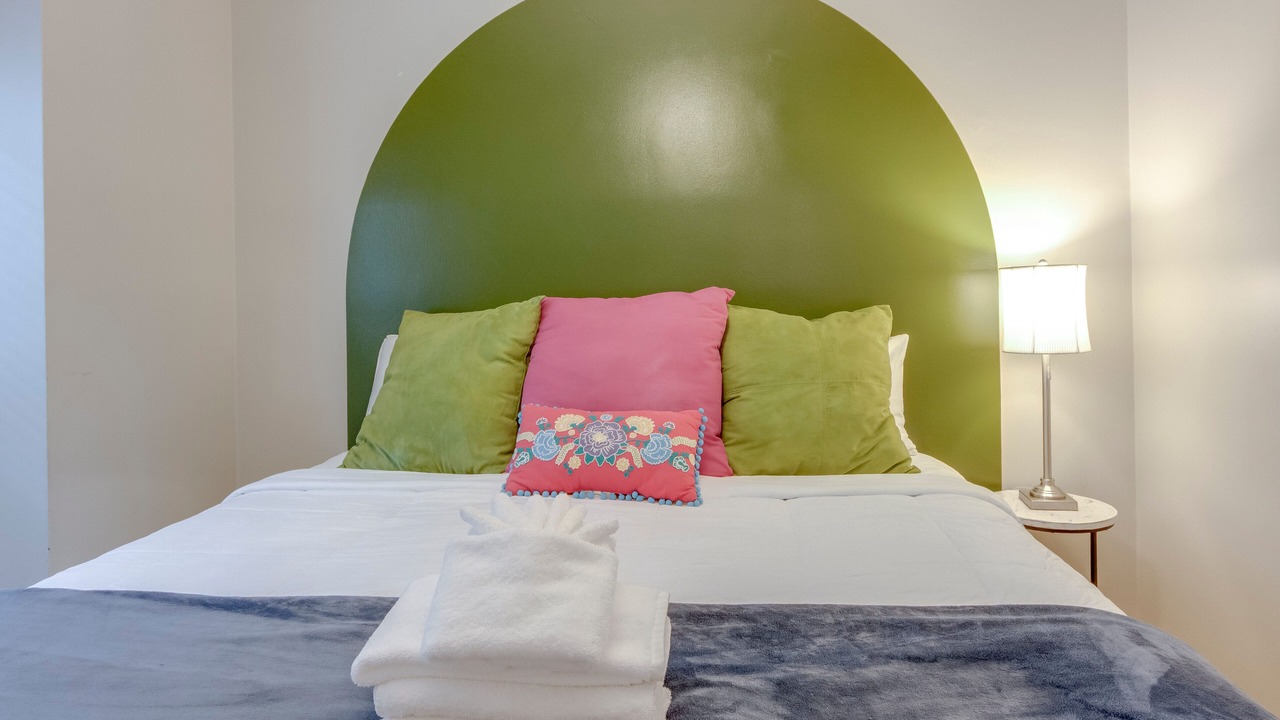 Photo of Bedroom in Hillsboro West End