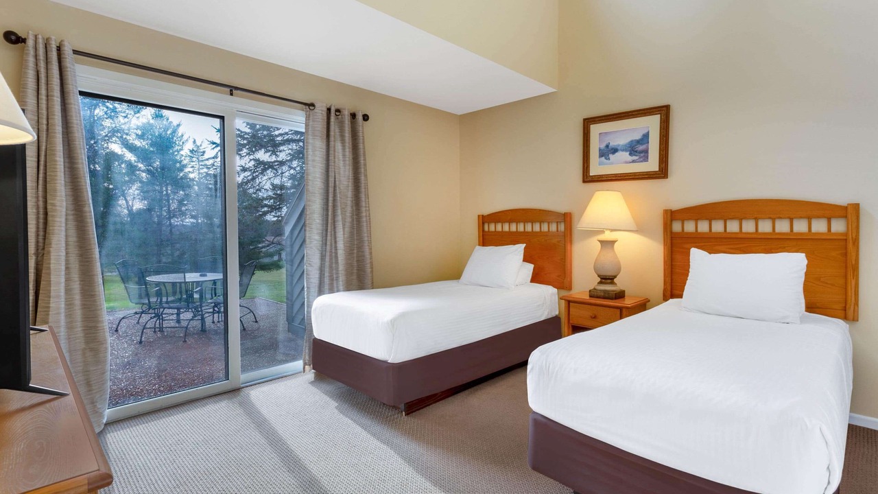 Photo of Bedroom in Lake Delton